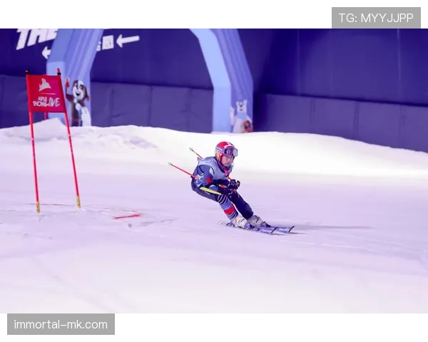 阿尔卑斯滑雪赛季揭幕 奥地利选手稳健发挥引关注