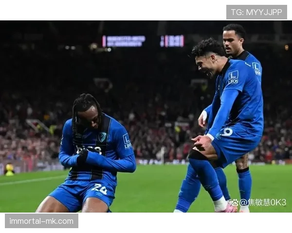 曼联防守体系漏洞频出：稳定性承压，竞争格局面临考验